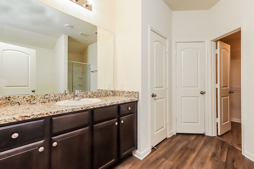 Building Photo - 7928 Bluewater Cove
