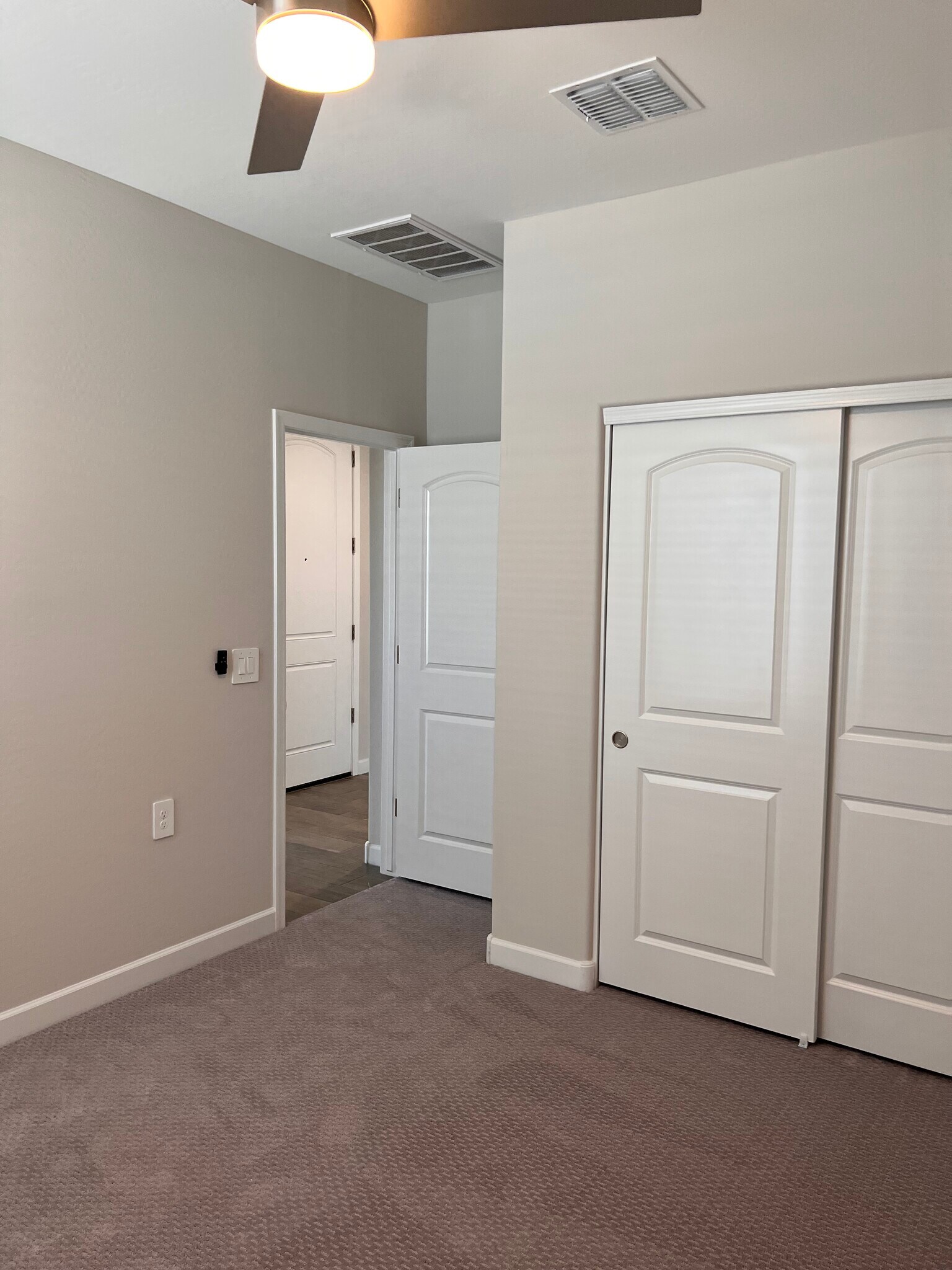 Secondary bedroom - 37640 W San Sisto Ave