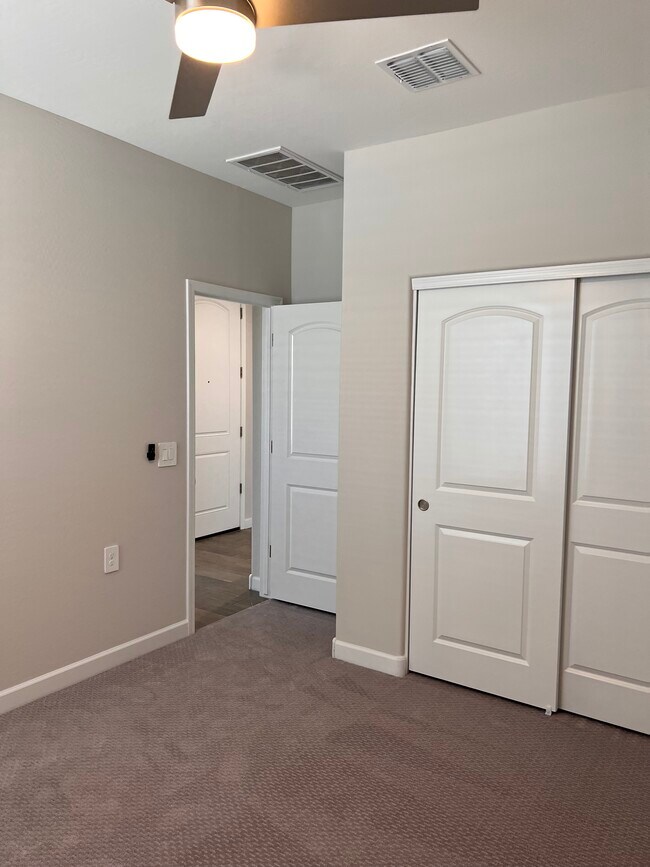 Secondary bedroom - 37640 W San Sisto Ave