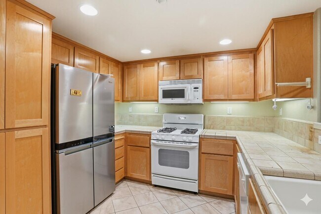 Building Photo - 1418 Allegado Alley