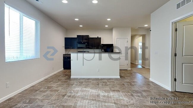 Building Photo - 19310 19th Ave Ct E