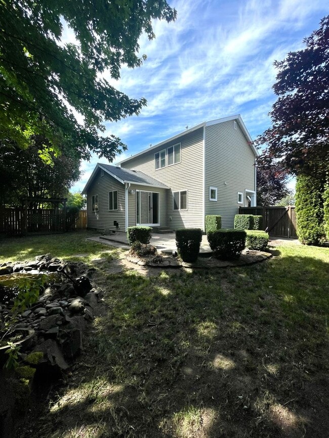 Building Photo - 3 Bedroom Home in DuPont