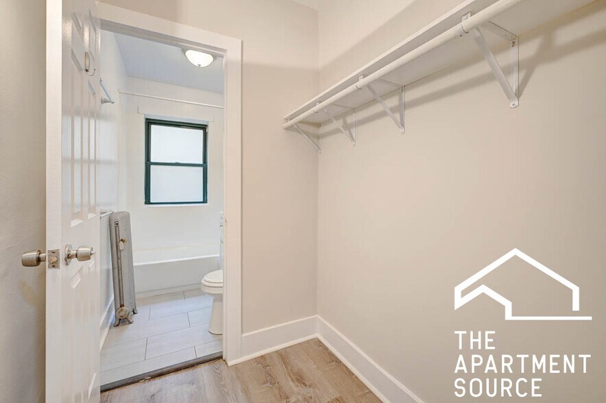 Building Photo - 2333 N Spaulding Ave