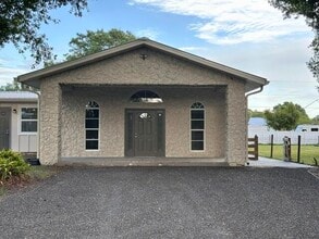 Building Photo - 651 NE 60th Ave