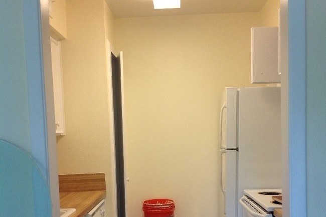 Building Photo - 515 Tallowood Rd