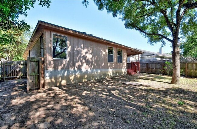 Building Photo - 7509 Spivey Dr