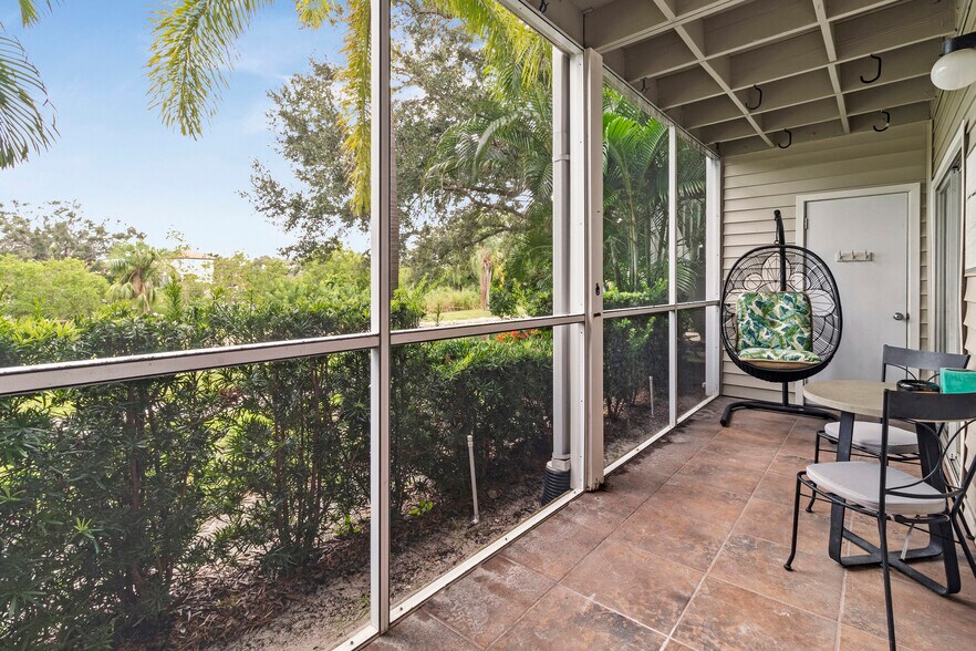 Building Photo - 850 S Tamiami Trl