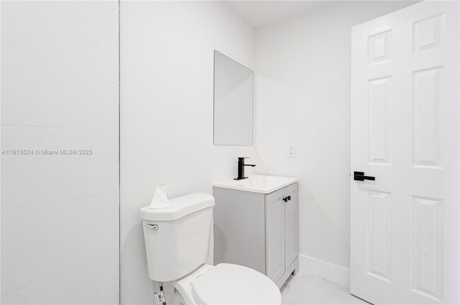 Building Photo - 6044 SW 37th St