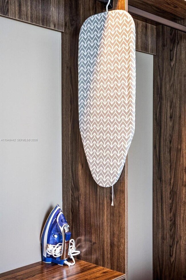 Building Photo - 159 NE 6th St