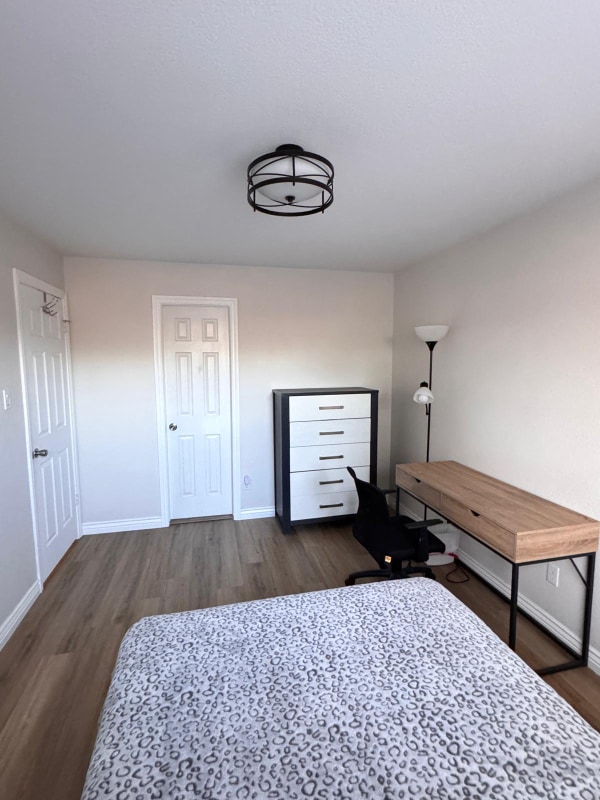 Building Photo - 9020 Osceola St