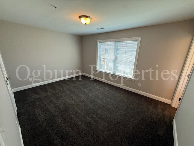 Building Photo - 500 N Dunleith Ave