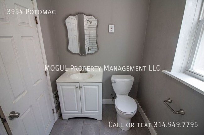 Building Photo - 3954 Potomac-