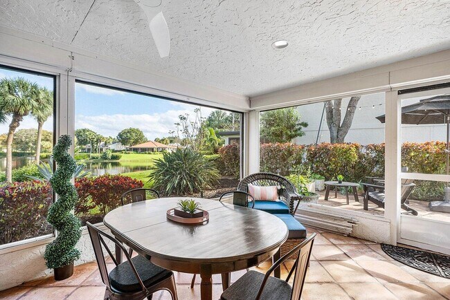 Building Photo - 18 Bristol Ln