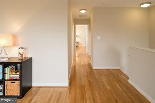 Building Photo - 1308 Clifton St NW