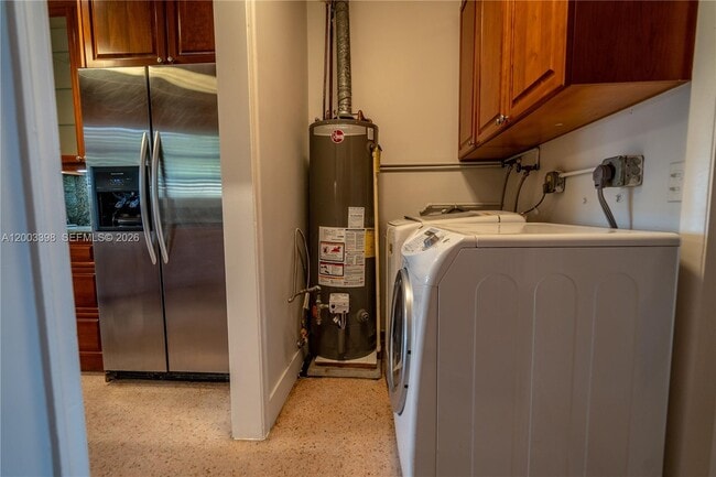 Building Photo - 475 S Shore Dr