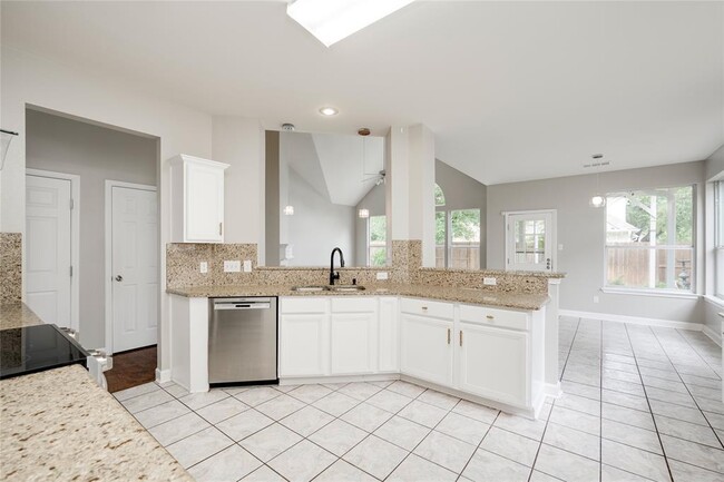 Building Photo - 8106 Longdraw Dr