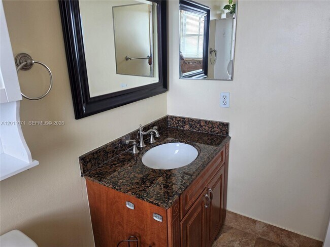 Building Photo - 6178 Buena Vista Dr