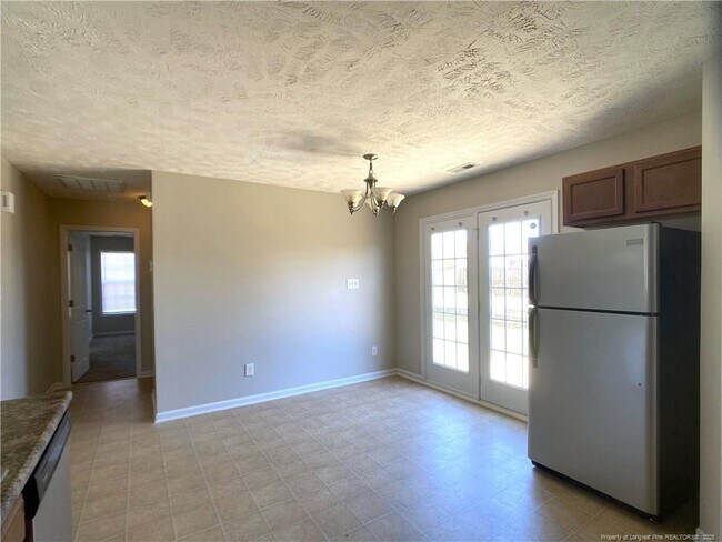 Building Photo - 1604 Kershaw Loop