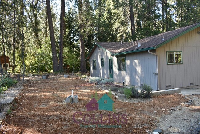 Building Photo - 11071 Cedar Ridge Dr