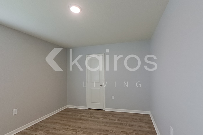 Building Photo - 1044 Pilgrim Ln