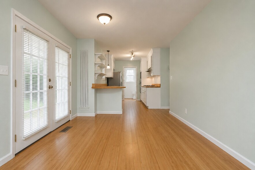 Building Photo - 3210 Rambling Oaks Dr