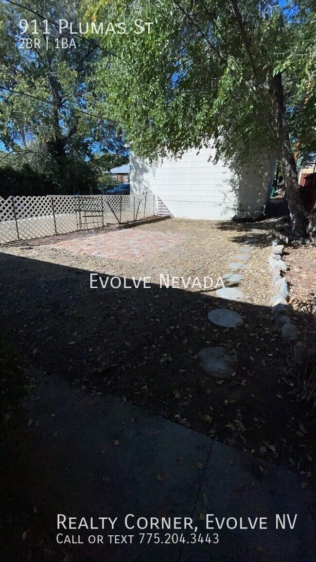 Building Photo - 911 Plumas St