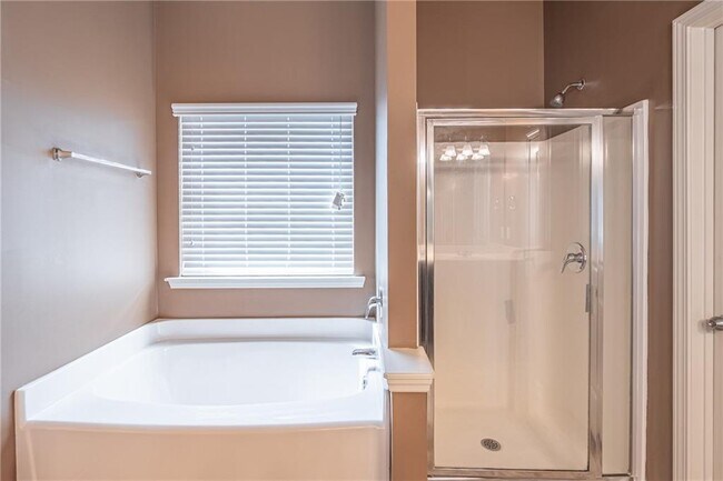 Building Photo - 120 Cornerstone Cir