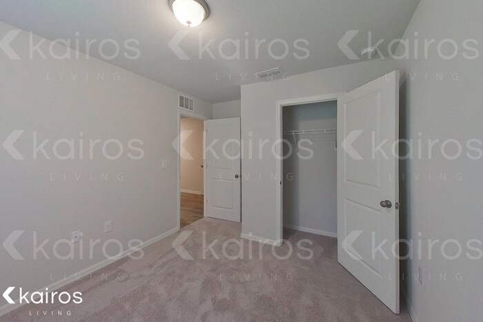Building Photo - 1233 Huntington St