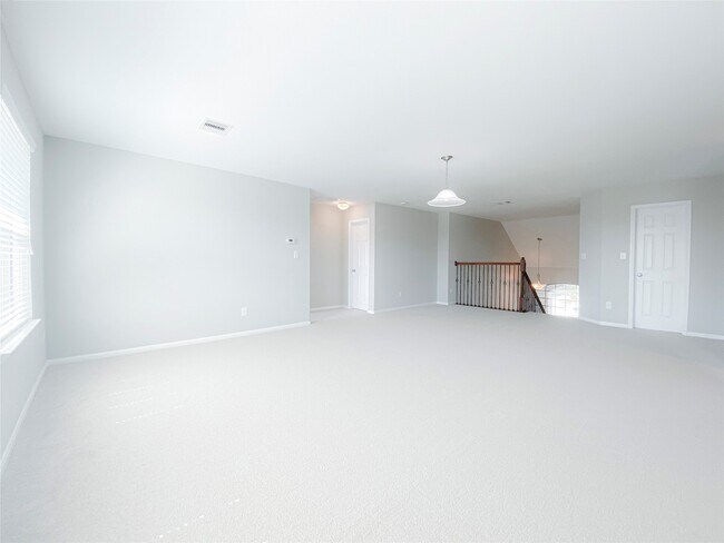 Building Photo - 6227 Carnaby Ln