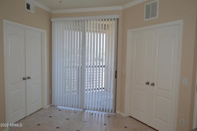 Building Photo - 1701 E Colter St