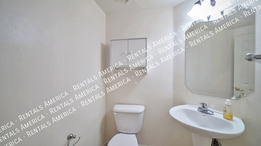 Building Photo - 15400 S Camino Agua Azul