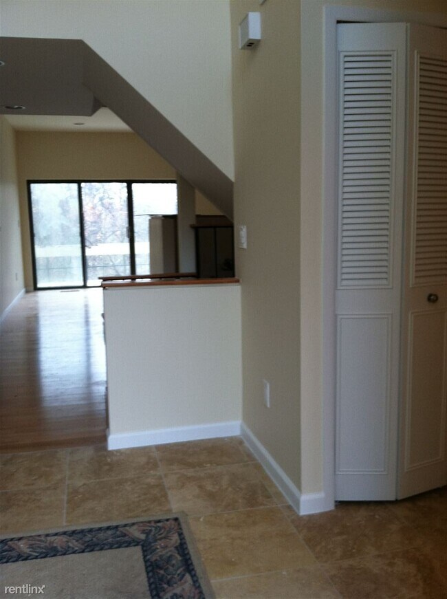 Building Photo - 2 br, 2 bath House - Green Farms