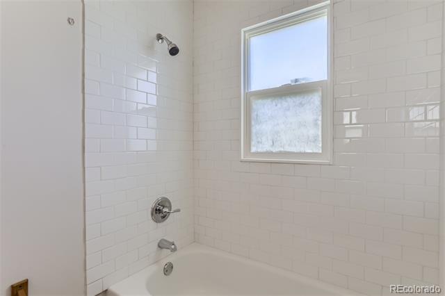 Building Photo - 5163 Beach Ct