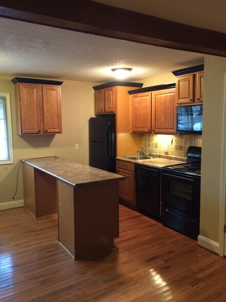 Building Photo - 1443 Fernwood Glendale Rd