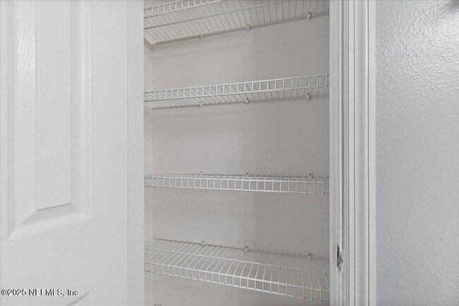 Building Photo - 160 Veracruz Dr