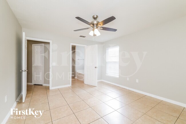 Building Photo - 612 Camel Ln