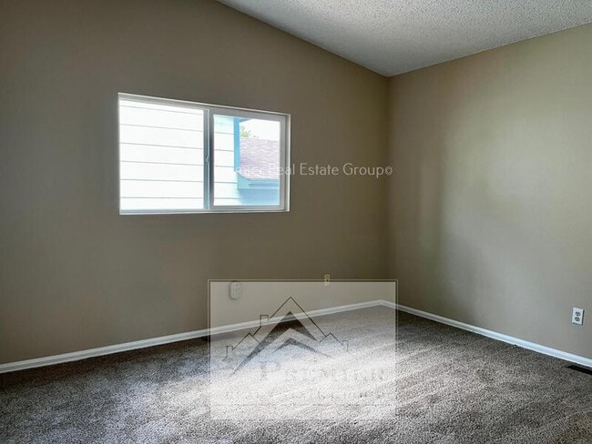 Building Photo - 4530 Howland St