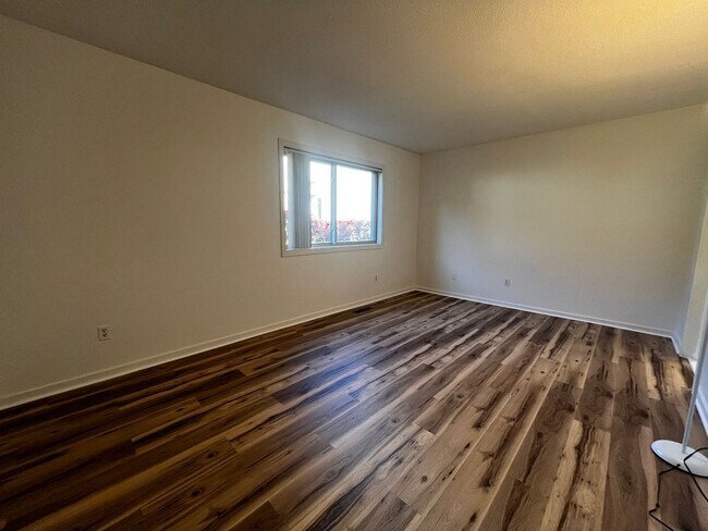 Building Photo - Available Now! 2-Bedroom, 2-Bath Condo in ...