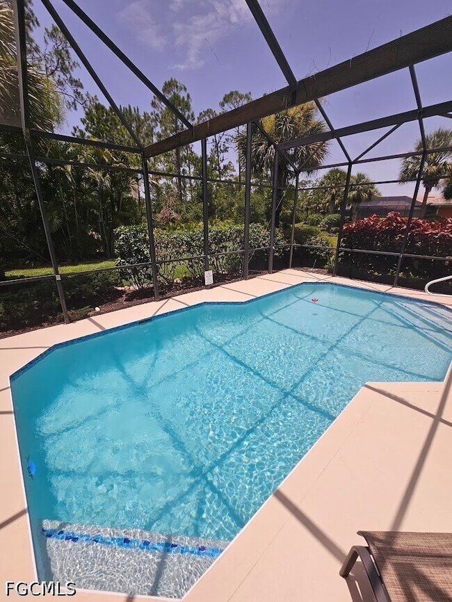Building Photo - 10630 Camarelle Cir