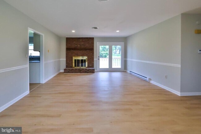 Building Photo - 13929 Green Mountain Dr