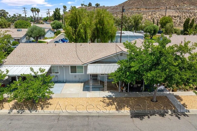 Building Photo - Spacious 2 Beds/2 Bath Home In Highly Desi...