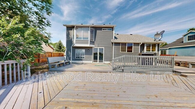 Building Photo - 2316 Sierra Dr