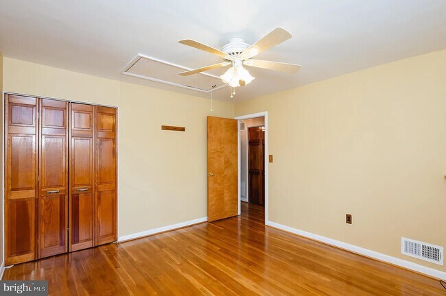 Building Photo - 8551 Harris Ave