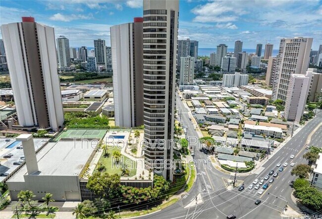 Building Photo - 2499 Kapiolani Blvd