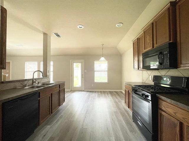 Building Photo - 5101 Blackwood Dr