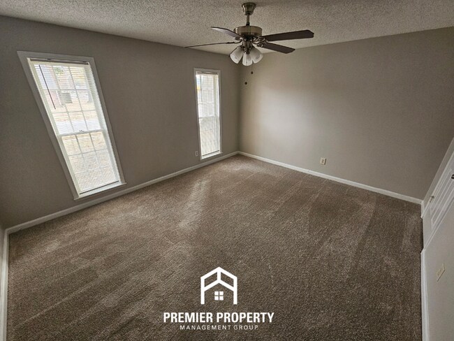 Building Photo - 6622 Amersham Dr