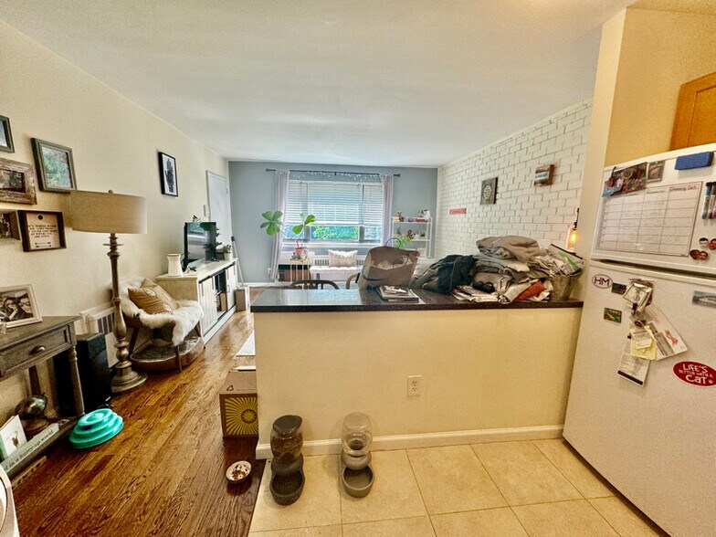 Building Photo - 114 Stonelea Pl