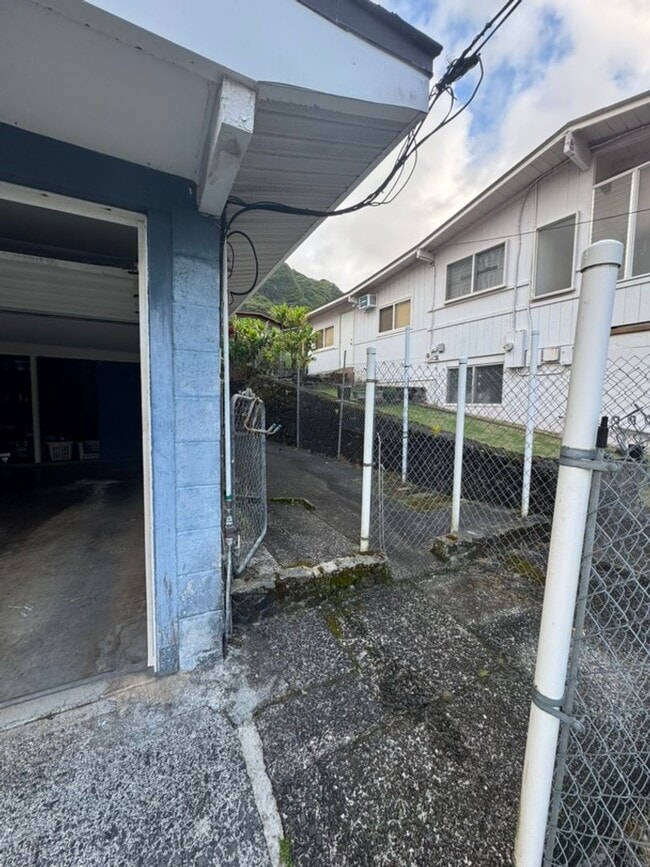 Building Photo - Bright & Spacious 3-Bedroom Home in Peacef...