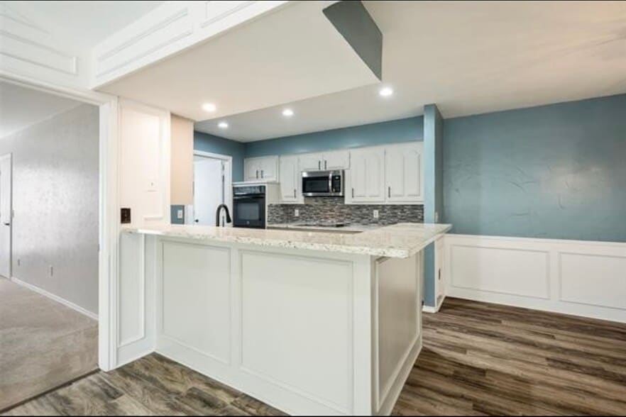 Kitchen - 1708 Tree House Lane