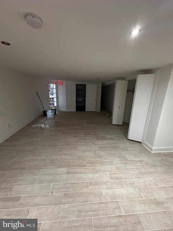Building Photo - 1847 Mintwood Pl NW